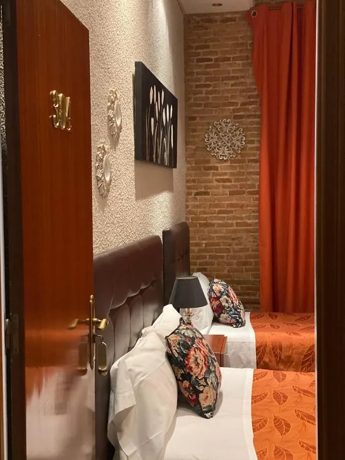 Hostal Orleans Barcelona Guest house